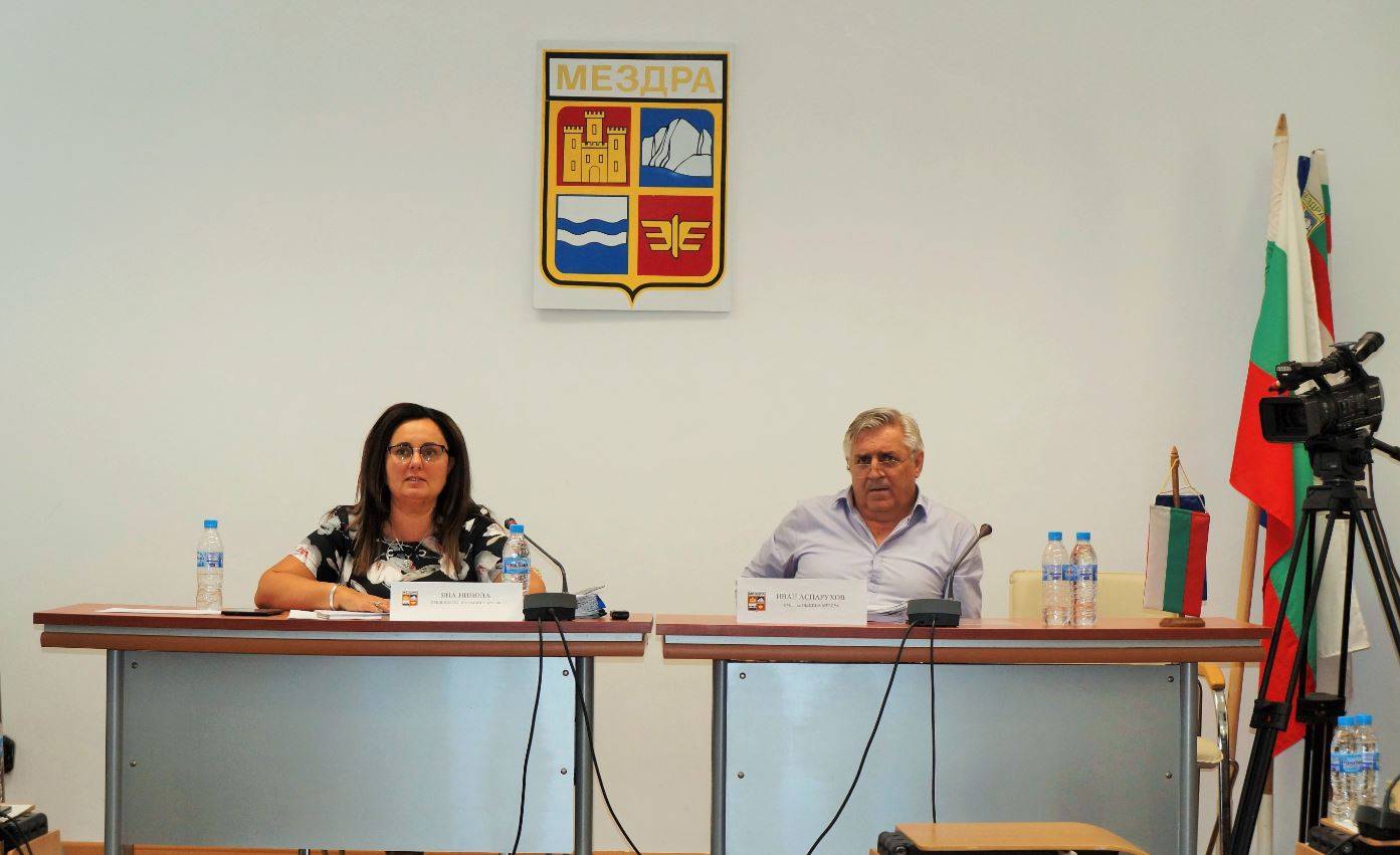  Кметът на Мездра Иван Аспарухов 